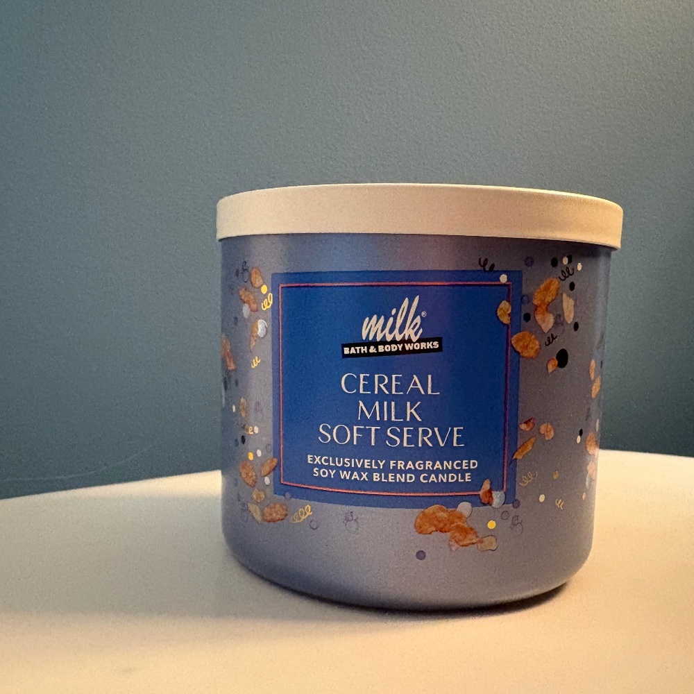 Cereal milk soft serve candle